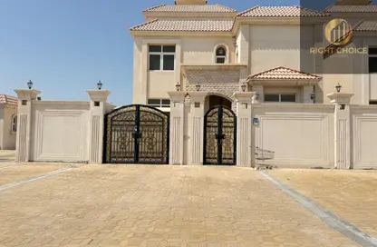 فيلا - 4 غرف نوم - 7 حمامات للايجار في فيلات مدينة خليفة آيه - مدينة خليفة أ - مدينة خليفة - أبوظبي
