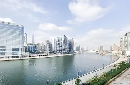 Apartment - 1 Bedroom - 2 Bathrooms for rent in Royal Continental Suites - Business Bay - Dubai