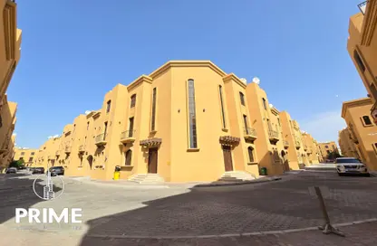 Villa - 4 Bedrooms - 5 Bathrooms for rent in Al Muntazah - Abu Dhabi