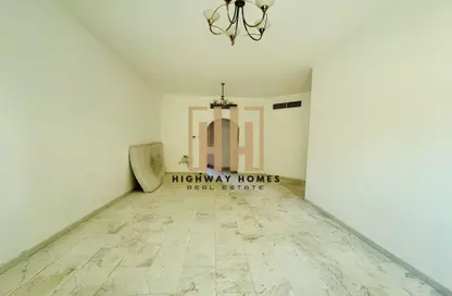 Apartment - 3 Bedrooms - 3 Bathrooms for rent in Al Taawun Street - Al Taawun - Sharjah