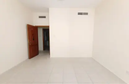 Empty Room image for: Apartment - 1 Bedroom - 2 Bathrooms for rent in Muwaileh - Sharjah, Image 1