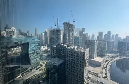 Office Space - Studio - 1 Bathroom for rent in The Binary Tower - Business Bay - Dubai