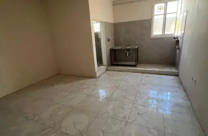 سكن عمال - استوديو - 4 حمامات للايجار في الجرف الصناعية 3 - الجرف الصناعية - عجمان