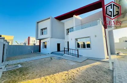 Villa - 4 Bedrooms - 5 Bathrooms for rent in Al Khawaneej 2 - Al Khawaneej - Dubai