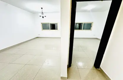 Apartment - 1 Bedroom - 2 Bathrooms for rent in Muwaileh 29 Building - Muwaileh - Sharjah