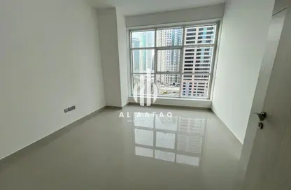 Apartment - 3 Bedrooms - 3 Bathrooms for rent in Al Khan Corniche - Al Khan - Sharjah