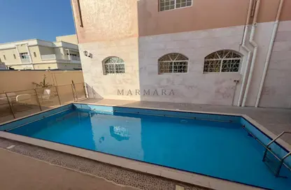Pool image for: Villa - 4 Bedrooms - 5 Bathrooms for rent in Umm Suqeim 2 Villas - Umm Suqeim 2 - Umm Suqeim - Dubai, Image 1