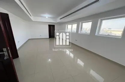 Apartment - 3 Bedrooms - 3 Bathrooms for rent in Al Mushrif - Abu Dhabi