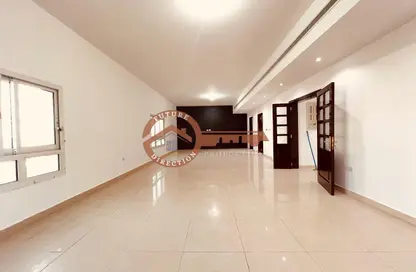 Apartment - 4 Bedrooms - 3 Bathrooms for rent in Al Mamoura - Muroor Area - Abu Dhabi