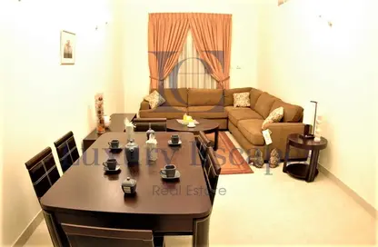 Living / Dining Room image for: Apartment - 2 Bedrooms - 2 Bathrooms for sale in The Belvedere - Dubai Marina - Dubai, Image 1