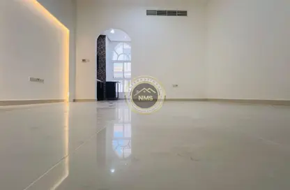 شقة - 1 حمام للايجار في المشرف - أبوظبي شقة - 1 حمام للايجار في المشرف - أبوظبي