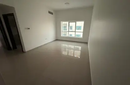 Apartment - 1 Bedroom - 2 Bathrooms for rent in Al Rashidiya Towers - Ajman Downtown - Ajman
