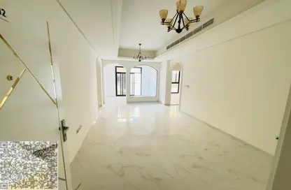 شقة - 3 غرف نوم - 4 حمامات للايجار في 3 المويهات - المويهات - عجمان