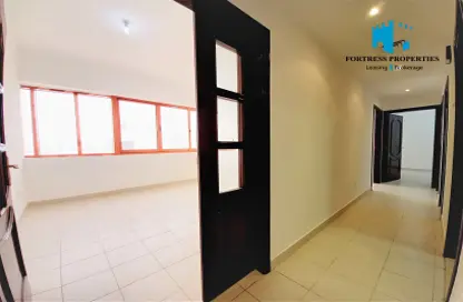 شقة - 2 غرف نوم - 2 حمامات للايجار في برج المرجان - شارع الفلاح - وسط المدينة - أبوظبي