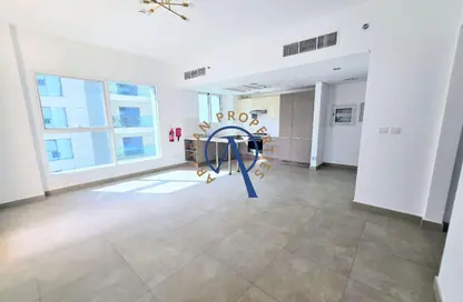 شقة - غرفة نوم - 2 حمامات للايجار في البرج الإمبراطوري - ديستريكت 17 - قرية الجميرا سركل - دبي