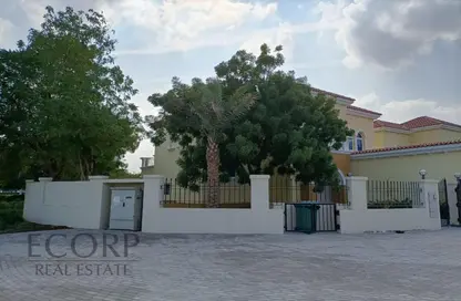Villa - 4 Bedrooms - 6 Bathrooms for rent in Jumeirah Park Homes - Jumeirah Park - Dubai