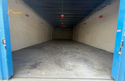 Warehouse - Studio - 1 Bathroom for rent in Industrial Building 13 - Industrial Area 13 - Sharjah Industrial Area - Sharjah