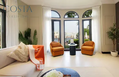 Villa - 4 Bedrooms - 6 Bathrooms for rent in Canal Cove Frond B - Canal Cove Villas - Palm Jumeirah - Dubai