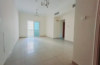 شقة - 2 غرف نوم - 2 حمامات للايجار في مساكن النهضة - النهدة - الشارقة