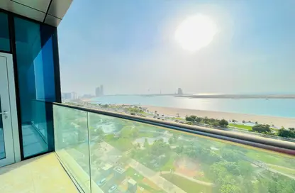 شقة - 3 غرف نوم - 5 حمامات للايجار في شارع الكورنيش - أبوظبي