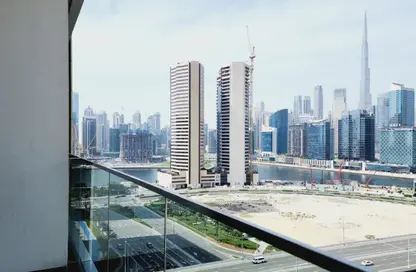 Apartment - 1 Bedroom - 2 Bathrooms for rent in SOL Bay - Business Bay - Dubai