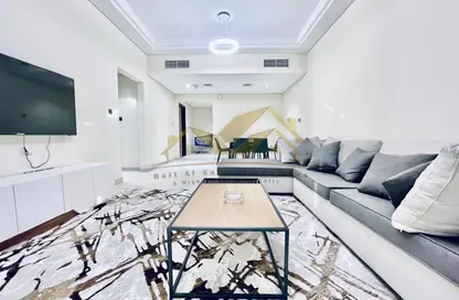 Apartment - 1 Bedroom - 2 Bathrooms for rent in Jumeirah Garden City - Al Satwa - Dubai
