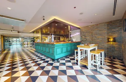 Retail - Studio - 1 Bathroom for rent in Marriott Harbour Hotel and Suites - Dubai Marina - Dubai