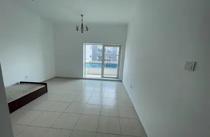 Apartment - 1 Bedroom - 2 Bathrooms for rent in Axis Residence 3 - Axis Residence - Dubai Silicon Oasis - Dubai