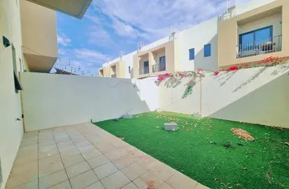 Townhouse - 2 Bedrooms - 4 Bathrooms for rent in Nasma Residence - Al Tai - Sharjah