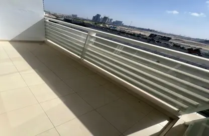 شقة - غرفة نوم - 2 حمامات للايجار في مساكن كلايتون - الخليج التجاري - دبي