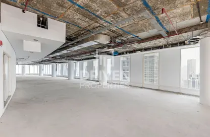 Office Space - Studio for rent in The Bay Gate - Business Bay - Dubai