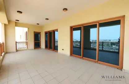 Apartment - 3 Bedrooms - 3 Bathrooms for rent in Marina Residences 4 - Marina Residences - Palm Jumeirah - Dubai