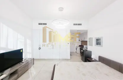 Apartment - Studio - 1 Bathroom for rent in The Square Tower - Jumeirah Village Circle - Dubai