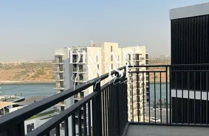Apartment - 1 Bedroom - 1 Bathroom for sale in Waters Edge - Yas Island - Abu Dhabi