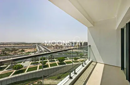 Apartment - 3 Bedrooms - 5 Bathrooms for rent in Al Faridah - Al Raha Beach - Abu Dhabi
