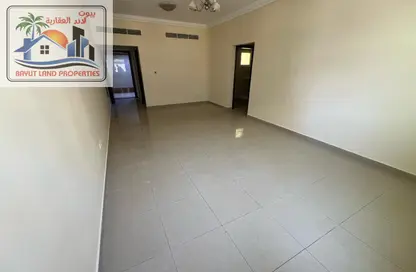 شقة - 2 غرف نوم - 2 حمامات للايجار في مجمع مويلح - تجارية مويلح - الشارقة