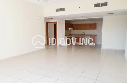 شقة - غرفة نوم - 2 حمامات للايجار في روز2 - حدائق الإمارات 1 - قرية الجميرا سركل - دبي