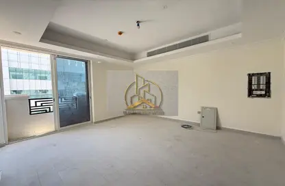 Apartment - 2 Bedrooms - 3 Bathrooms for rent in Al Yasat Tower - Al Najda Street - Abu Dhabi
