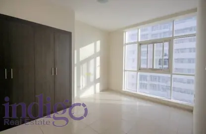 شقة - غرفة نوم - 2 حمامات للايجار في رويال ريزيدنس 2 - رويال ريزدنس - مدينة دبي الرياضية - دبي