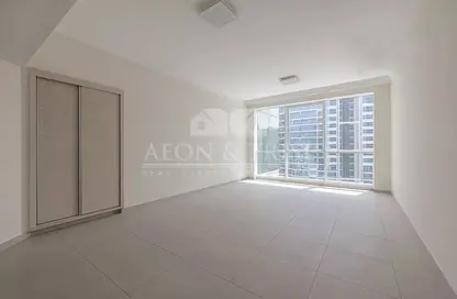 Empty Room image for: Apartment - 2 Bedrooms - 4 Bathrooms for rent in Al Bateen Residences - Jumeirah Beach Residence - Dubai, Image 1