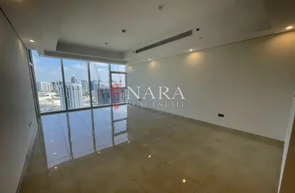 Apartment - 2 Bedrooms - 3 Bathrooms for rent in Wave tower - Corniche Road - Abu Dhabi