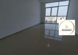 Empty Room image for: Apartment - 2 bedrooms - 3 bathrooms for rent in Hadbat Al Zafranah - Muroor Area - Abu Dhabi, Image 1