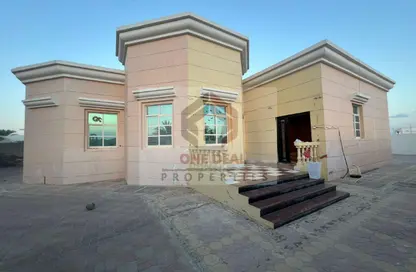 Villa - 4 Bedrooms - 3 Bathrooms for rent in Al Bateen - Al Ain