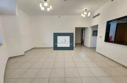 Apartment - 2 Bedrooms - 3 Bathrooms for rent in Blue Tower - Sheikh Zayed Road - Dubai
