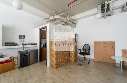 Office Space - Studio - 1 Bathroom for rent in The Burlington - Business Bay - Dubai