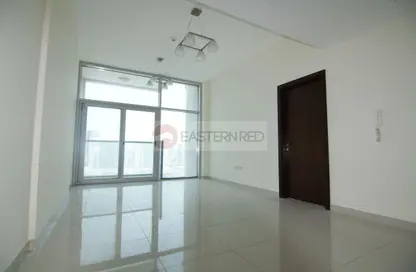 شقة - غرفة نوم - 6 حمامات للايجار في الازا 11 - دبي لاند - دبي