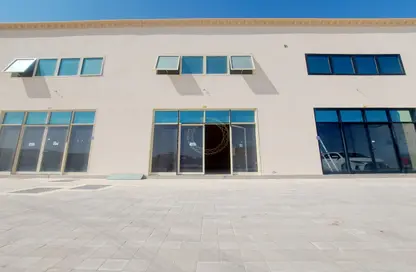 Warehouse - Studio - 1 Bathroom for rent in Wadi AL AIN 1 - Al Noud - Al Ain