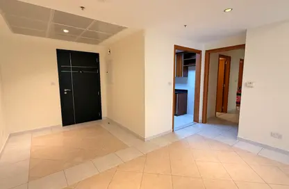 Apartment - 3 Bedrooms - 3 Bathrooms for rent in 21st Century Tower - Sheikh Zayed Road - Dubai