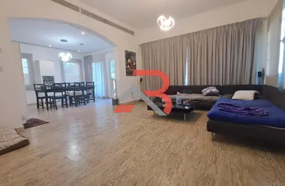 شقة - 2 غرف نوم - 3 حمامات للايجار في ميدترينيان فيلا - مثلث قرية الجميرا - دبي