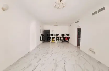 Apartment - 2 Bedrooms - 2 Bathrooms for rent in Al Taawun - Sharjah